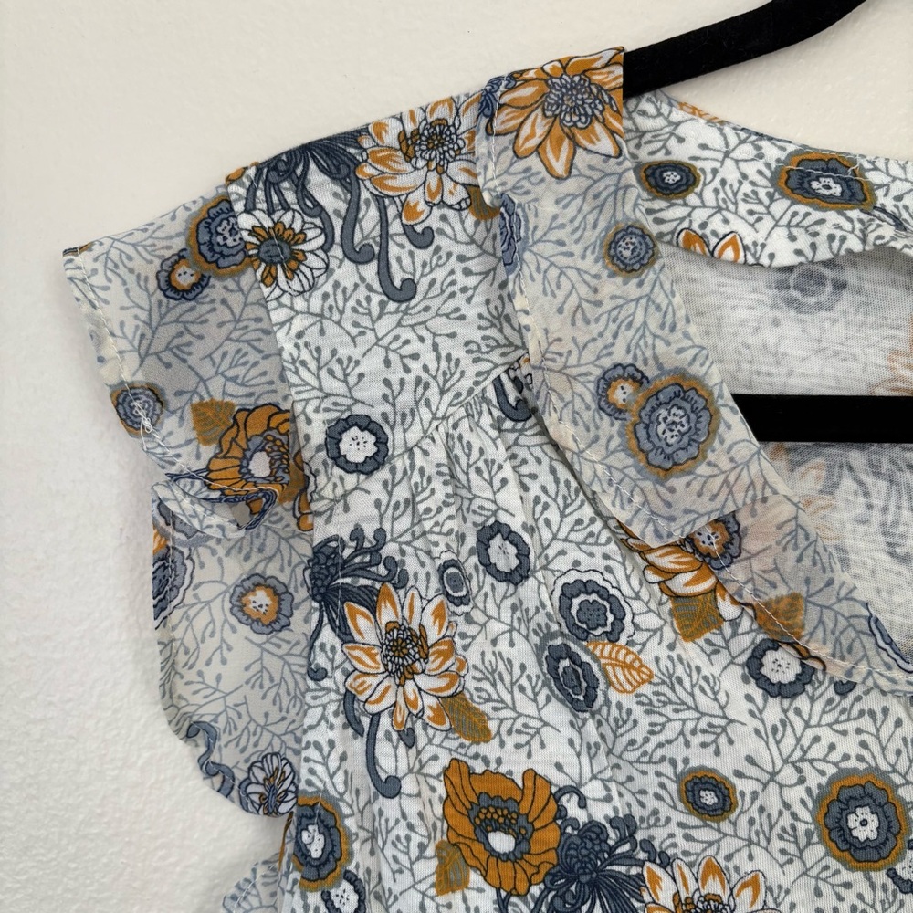 NWT Lucky Brand Blue Floral Blouse Size Small - Picture 3 of 12